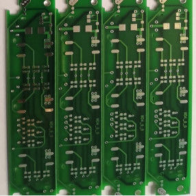 車Gps装置のためのITEQ FR4 1.35mmプロトタイプPCBの製作